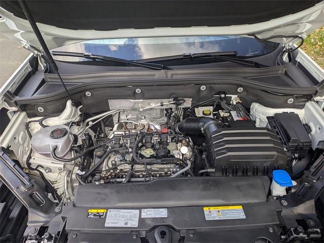 2025 Volkswagen Atlas Cross Sport 2.0T SEL Premium R-Line
