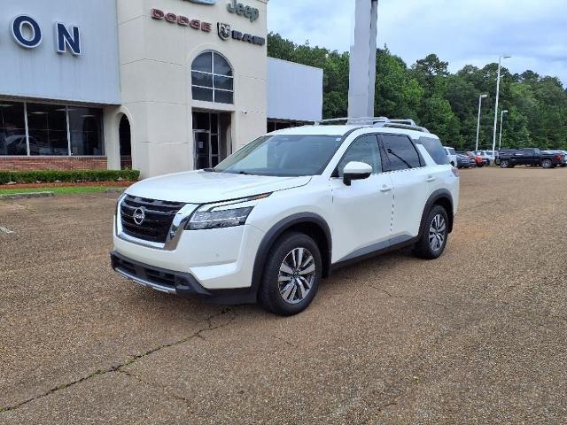 2024 Nissan Pathfinder SL FWD