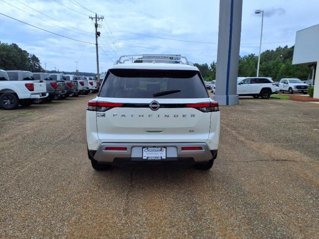 2024 Nissan Pathfinder SL FWD