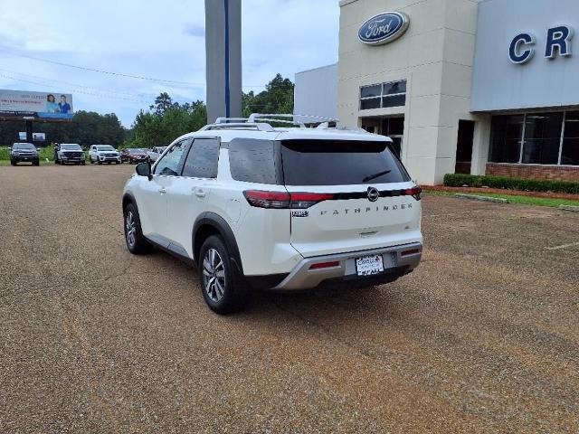 2024 Nissan Pathfinder SL FWD