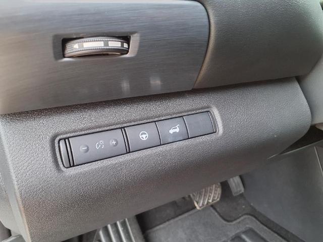 2024 Nissan Pathfinder SL FWD