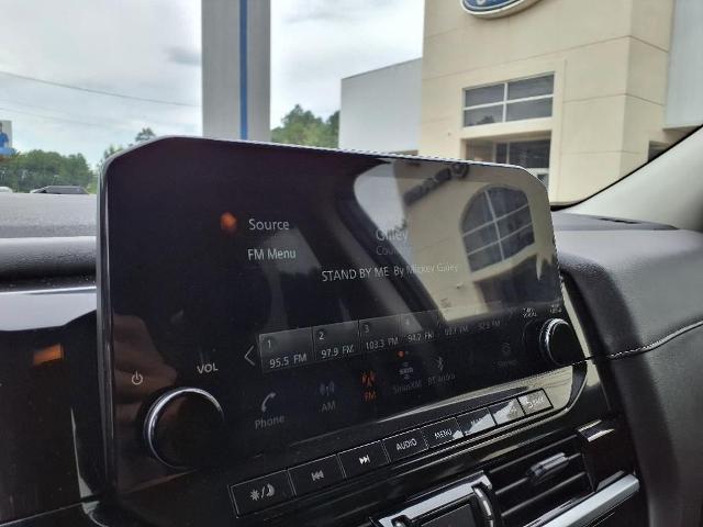 2024 Nissan Pathfinder SL FWD