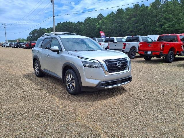 2024 Nissan Pathfinder SL FWD