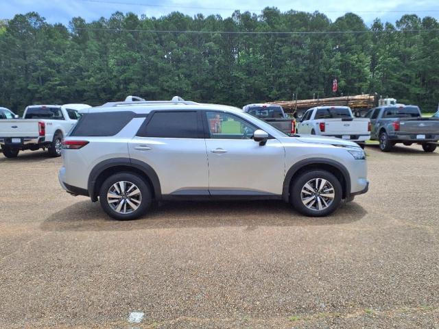2024 Nissan Pathfinder SL FWD