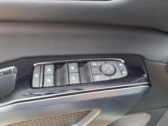 2024 Nissan Pathfinder SL FWD