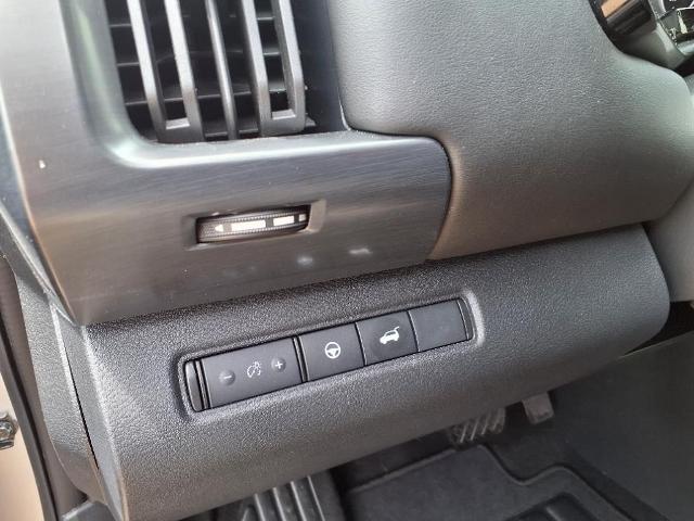 2024 Nissan Pathfinder SL FWD