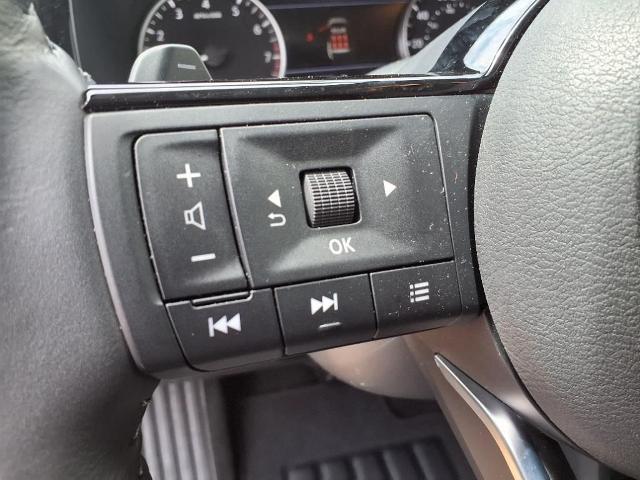 2024 Nissan Pathfinder SL FWD