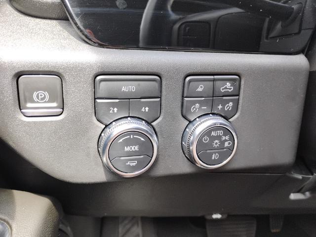 2023 GMC Sierra 1500 4WD Crew Cab Short Box SLT