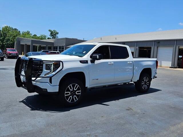 2024 GMC Sierra 1500 4WD Crew Cab Short Box AT4
