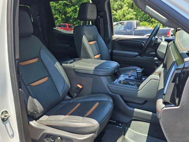 2024 GMC Sierra 1500 4WD Crew Cab Short Box AT4