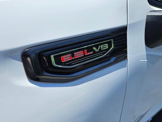 2024 GMC Sierra 1500 4WD Crew Cab Short Box AT4