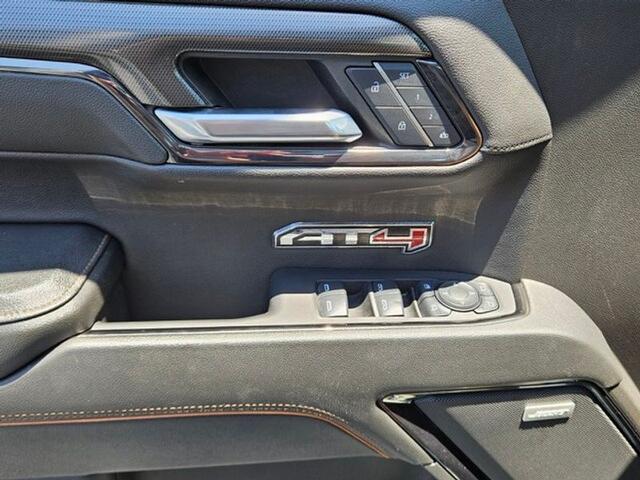 2024 GMC Sierra 1500 4WD Crew Cab Short Box AT4
