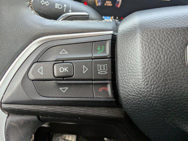 2023 Jeep Grand Cherokee L Laredo 4x4