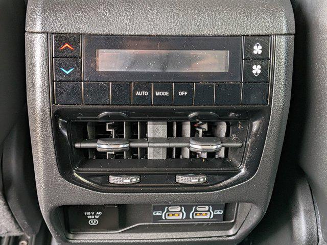 2023 Jeep Grand Cherokee L Laredo 4x4