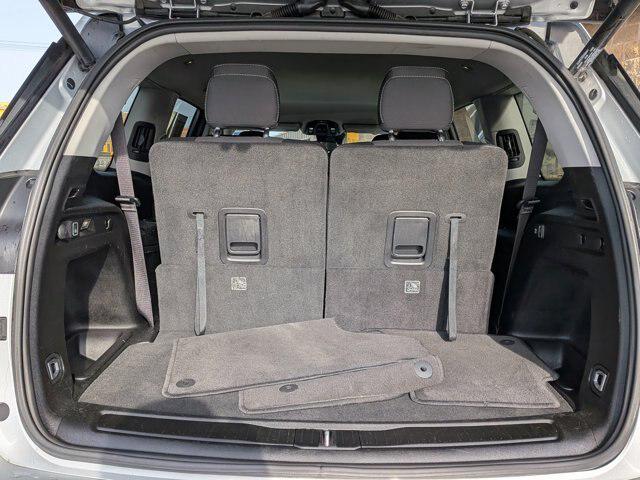 2023 Jeep Grand Cherokee L Laredo 4x4
