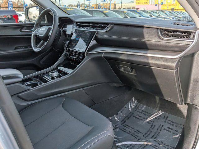 2023 Jeep Grand Cherokee L Laredo 4x4
