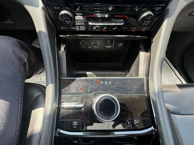 2023 Jeep Grand Cherokee Base