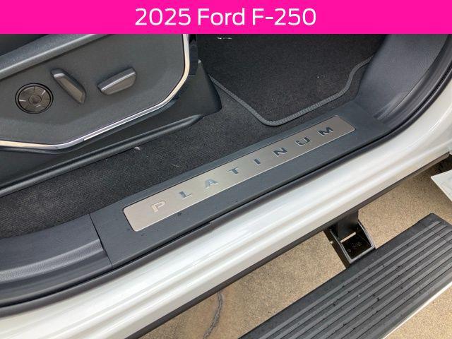 2025 Ford F-250 Platinum