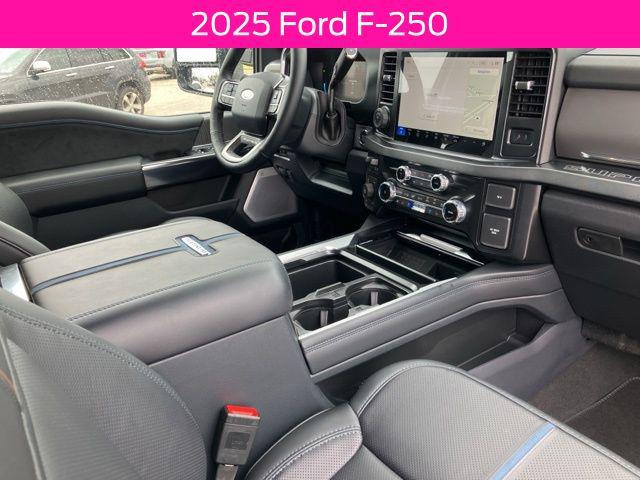 2025 Ford F-250 Platinum