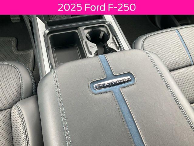 2025 Ford F-250 Platinum