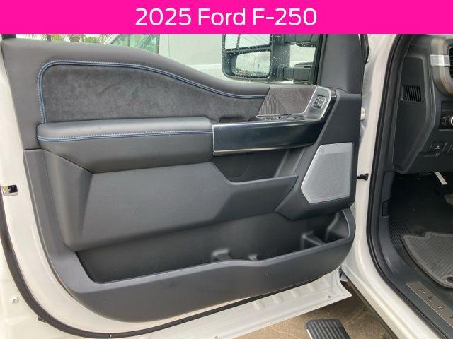 2025 Ford F-250 Platinum