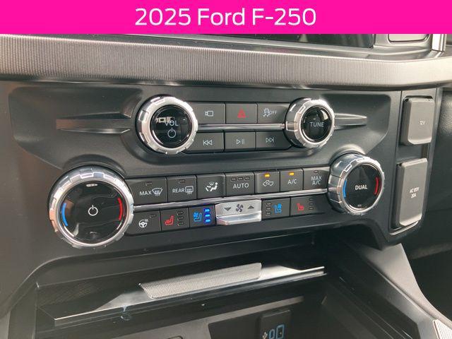 2025 Ford F-250 Platinum