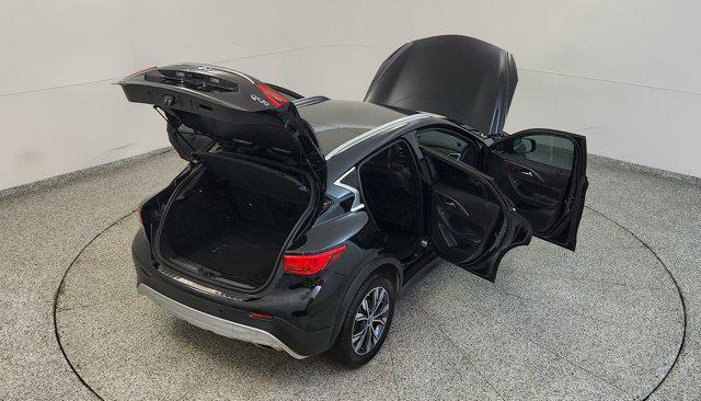 2018 INFINITI QX30 Premium