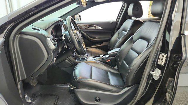 2018 INFINITI QX30 Premium