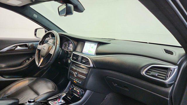 2018 INFINITI QX30 Premium