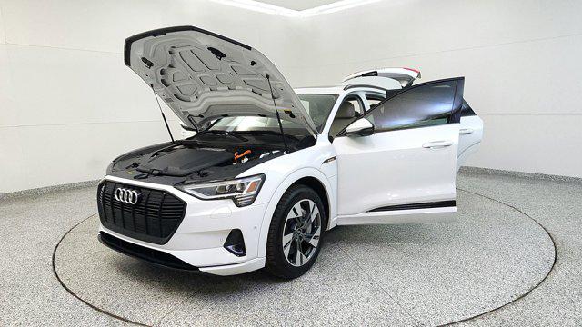 2021 Audi e-tron Premium quattro