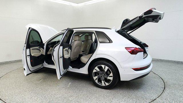2021 Audi e-tron Premium quattro