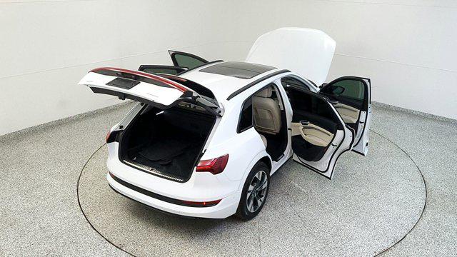 2021 Audi e-tron Premium quattro