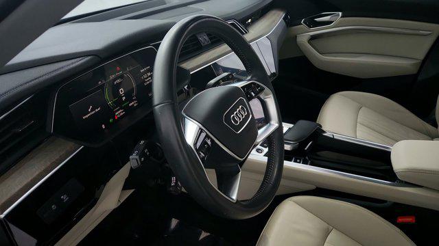 2021 Audi e-tron Premium quattro