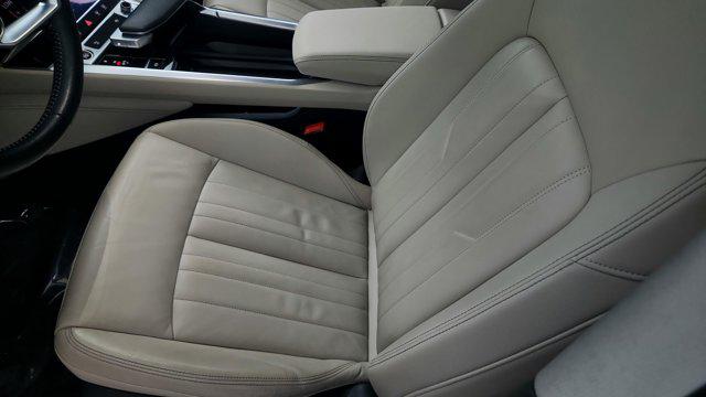 2021 Audi e-tron Premium quattro