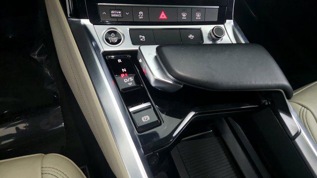 2021 Audi e-tron Premium quattro
