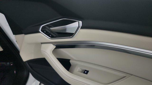 2021 Audi e-tron Premium quattro