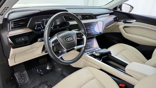 2021 Audi e-tron Premium quattro