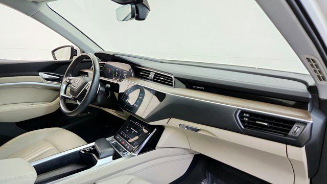 2021 Audi e-tron Premium quattro