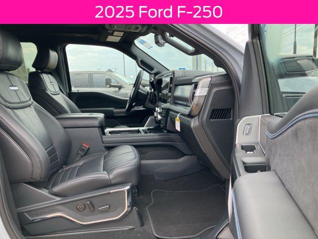 2025 Ford F-250 Platinum