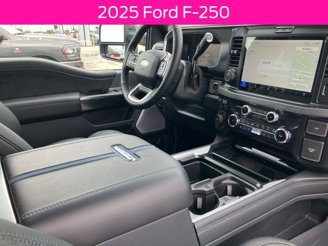 2025 Ford F-250 Platinum