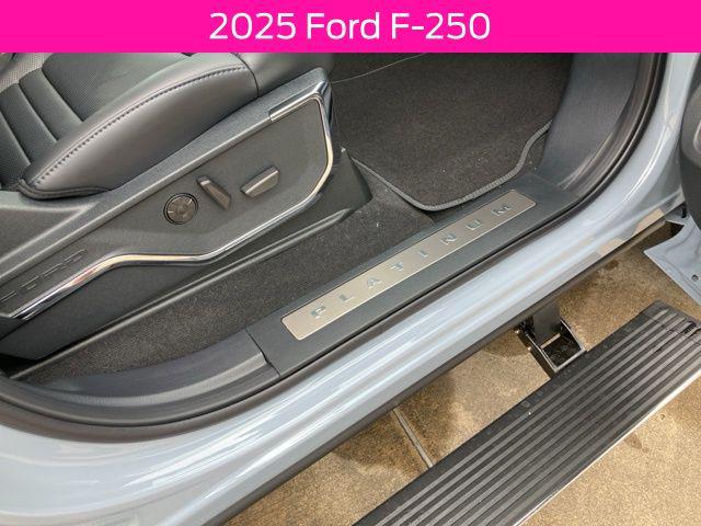 2025 Ford F-250 Platinum