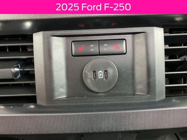 2025 Ford F-250 Platinum