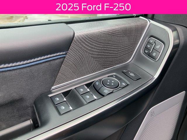 2025 Ford F-250 Platinum