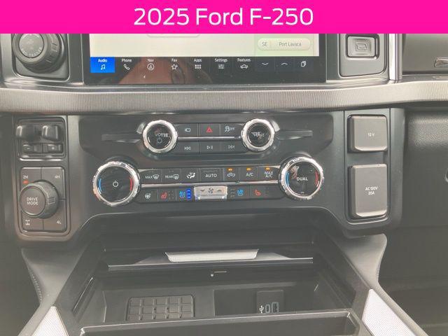 2025 Ford F-250 Platinum