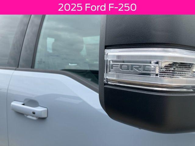 2025 Ford F-250 Platinum