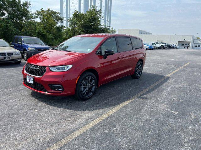 2026 Chrysler Pacifica PACIFICA SELECT AWD