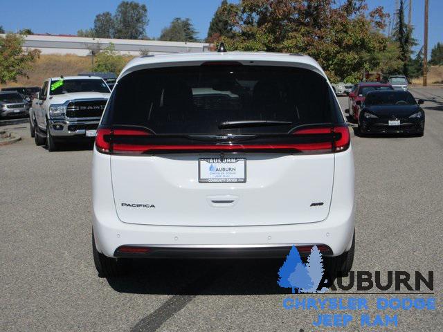 2026 Chrysler Pacifica PACIFICA SELECT AWD