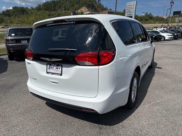 2026 Chrysler Voyager VOYAGER LX