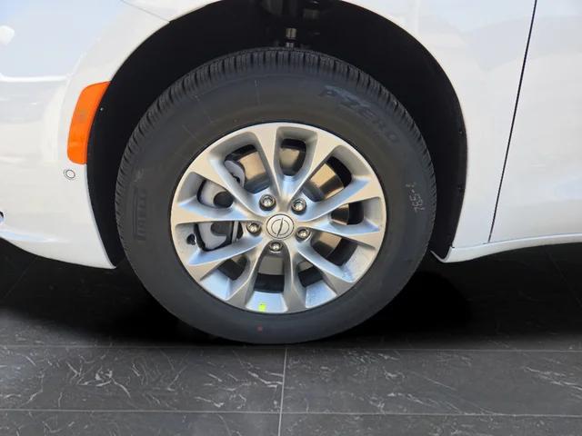 2026 Chrysler Pacifica Select AWD