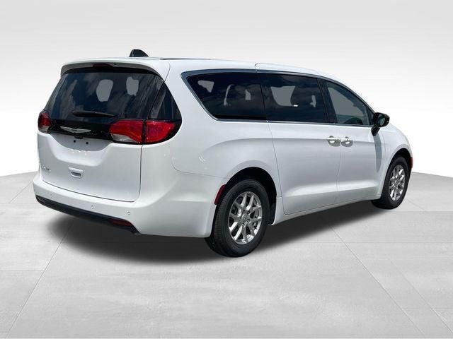 2026 Chrysler Voyager VOYAGER LX